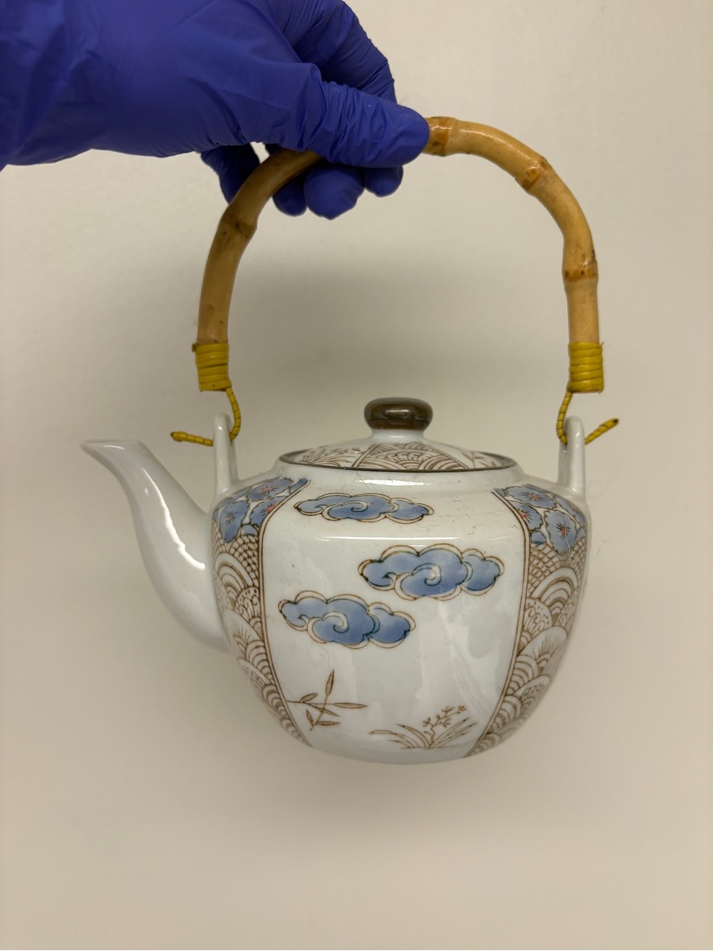 Blue Clouds and Flowers Pattern Porcelain Teapot with Bamboo Handle and 2 Cups